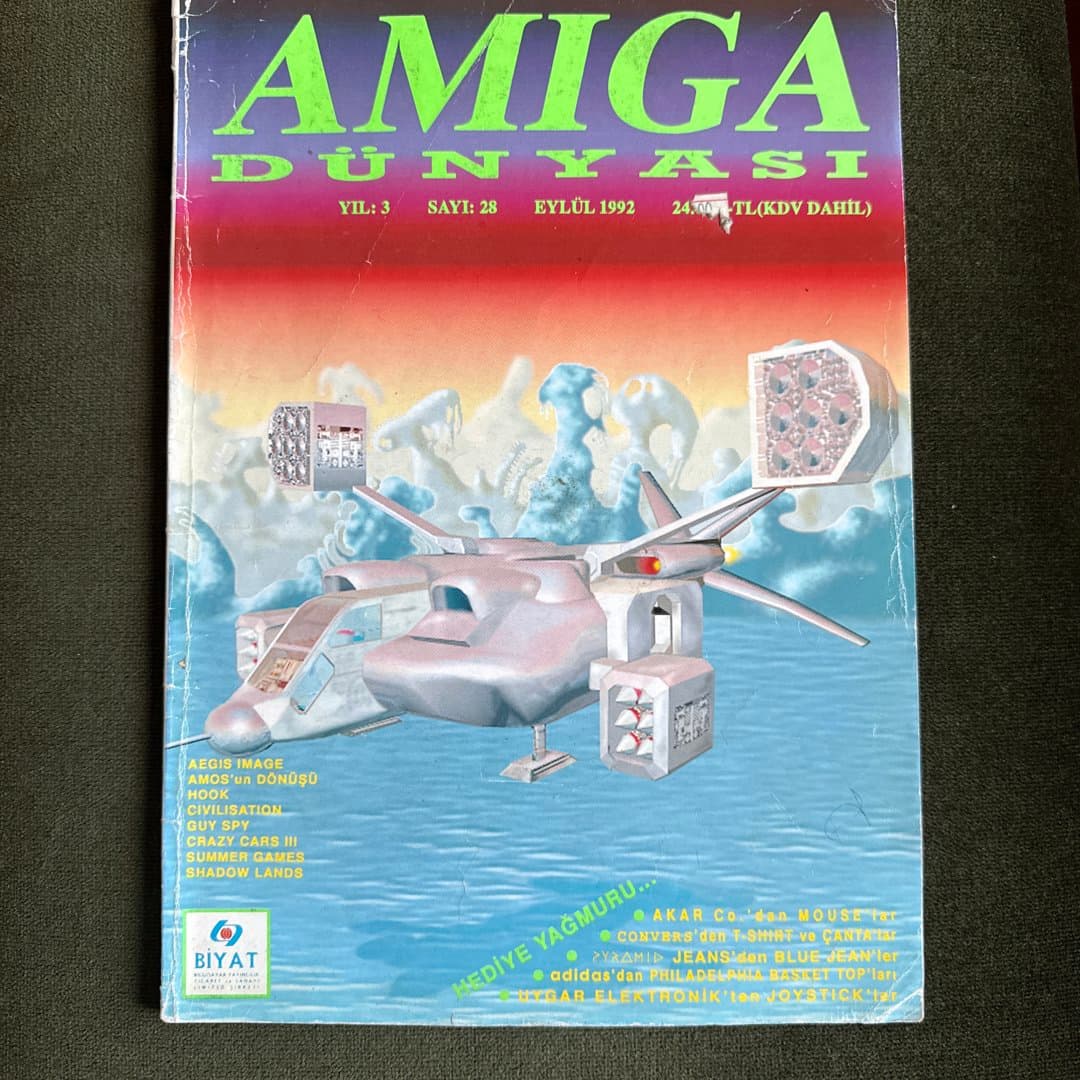 Amiga Dünyası, a Turkish magazine about the Amiga computer, from September 1992.