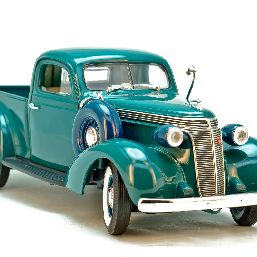 1937 - Studbaker Coupe Express -Road Signature - 1/18