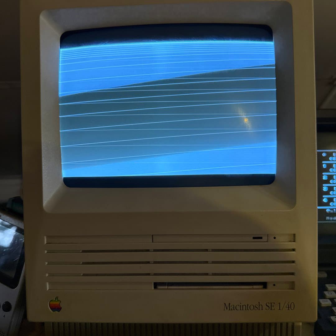 Vintage Macintosh SE/40 computer