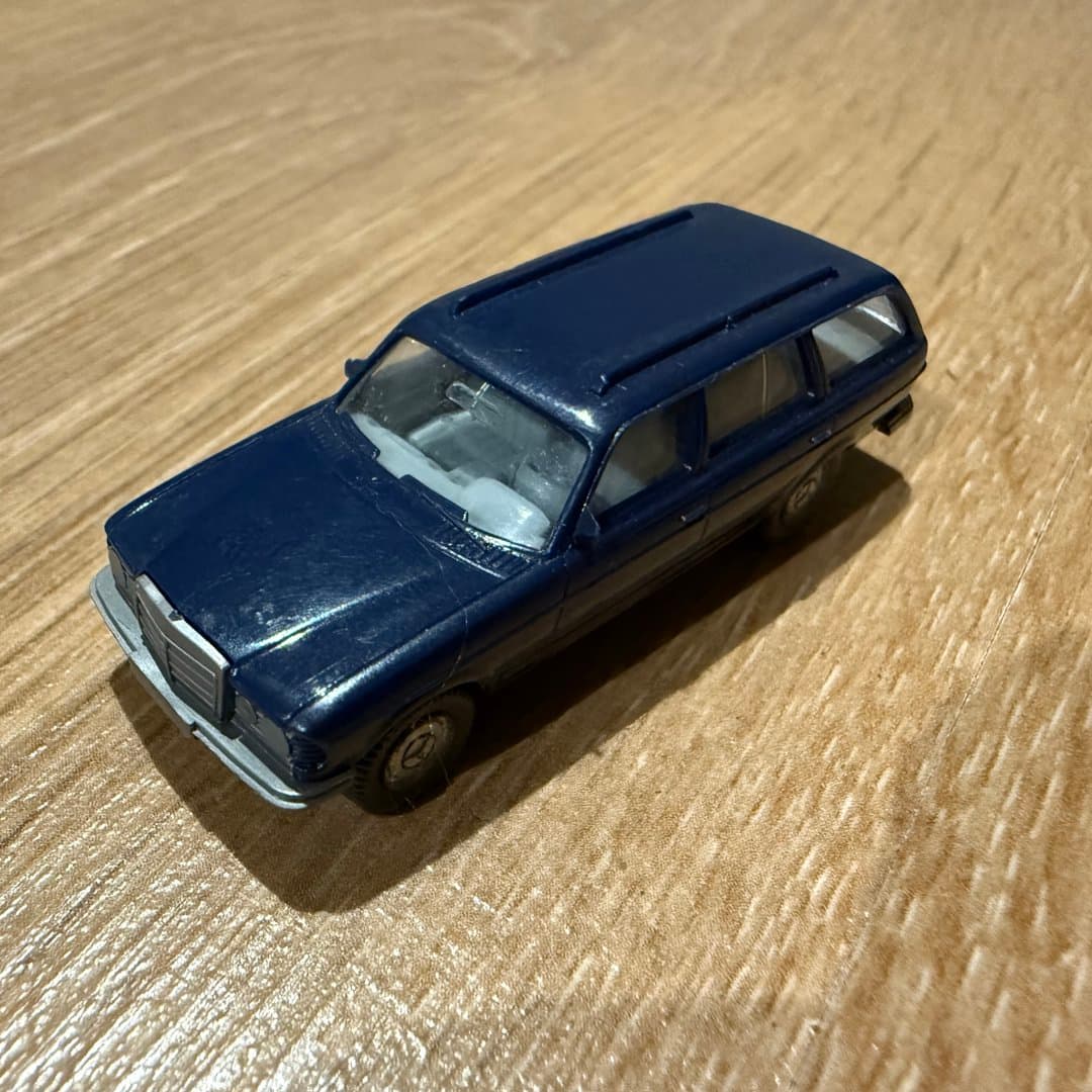 Mercedes 250T - Wiking 1:87