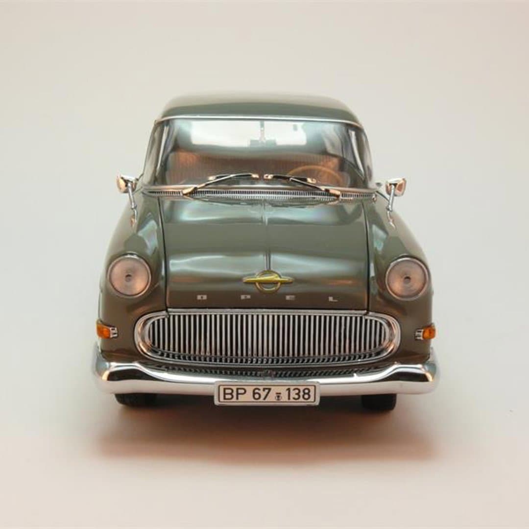 1957 - Open Rekord P1 Caravan - Minichamps - 1/18