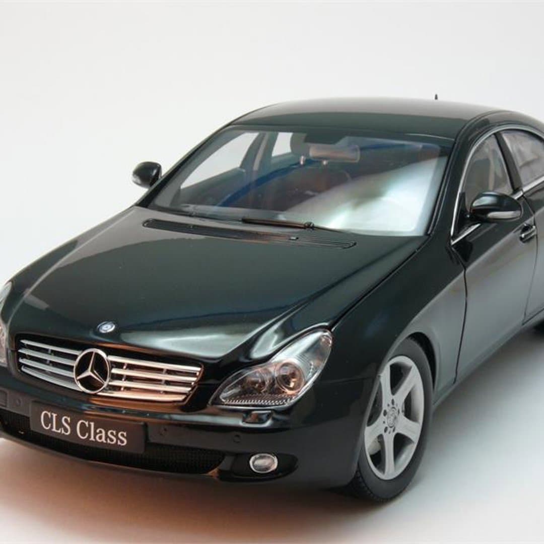 2005 - Mercedes Benz CLS - Kyosho - 1/18 - Photo 1
