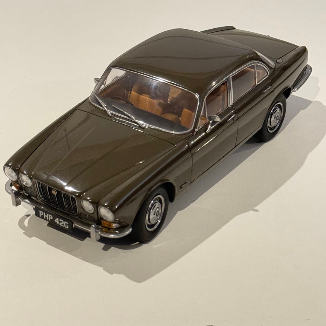 Jaguar XJ6 Series 1 - Paragon Models -1/18 - Photo 1