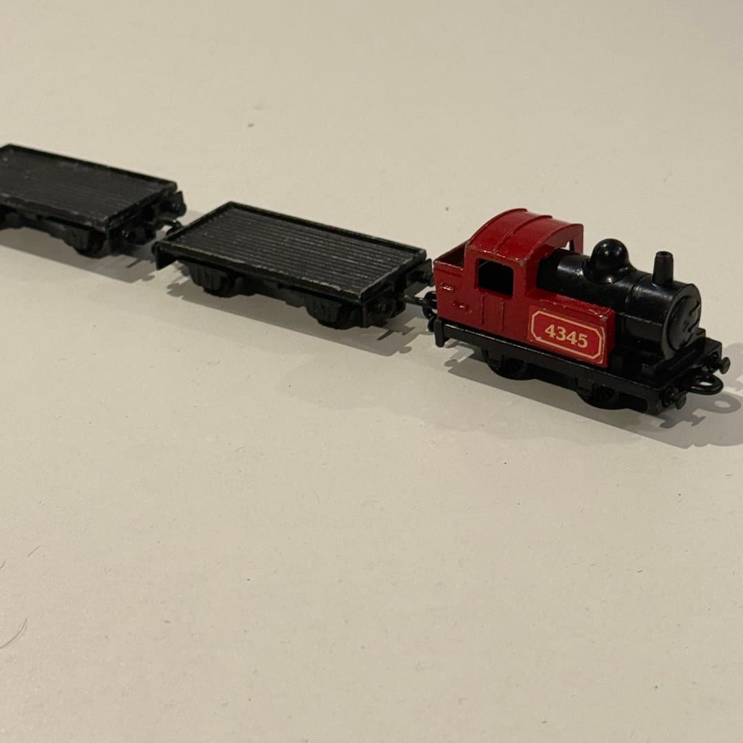 A vintage 1979 Matchbox 0-4-0 Steam Loco toy train, made in Yugoslavia. - Photo 1