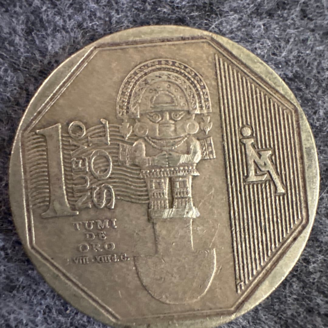 Tumi de oro