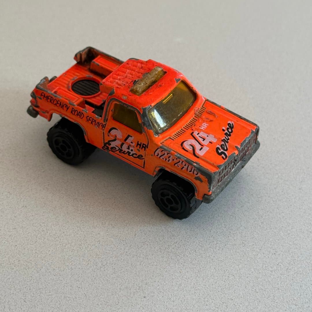 Vintage Majorette 'Depanneuse' 1/62 scale die-cast tow truck toy. No:291 N2:228