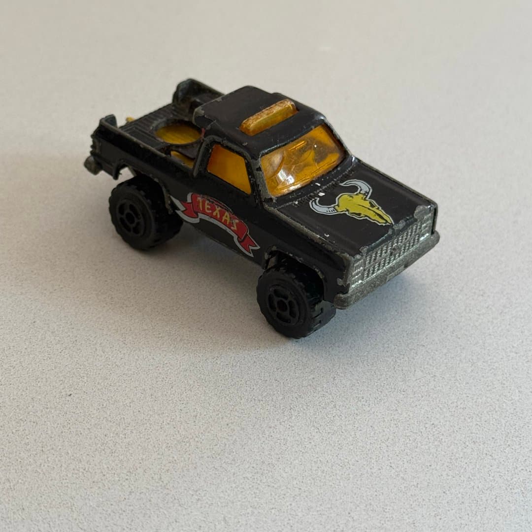 Vintage Majorette 'Depanneuse' 1/62 scale die-cast tow truck toy. No:291 N2:228